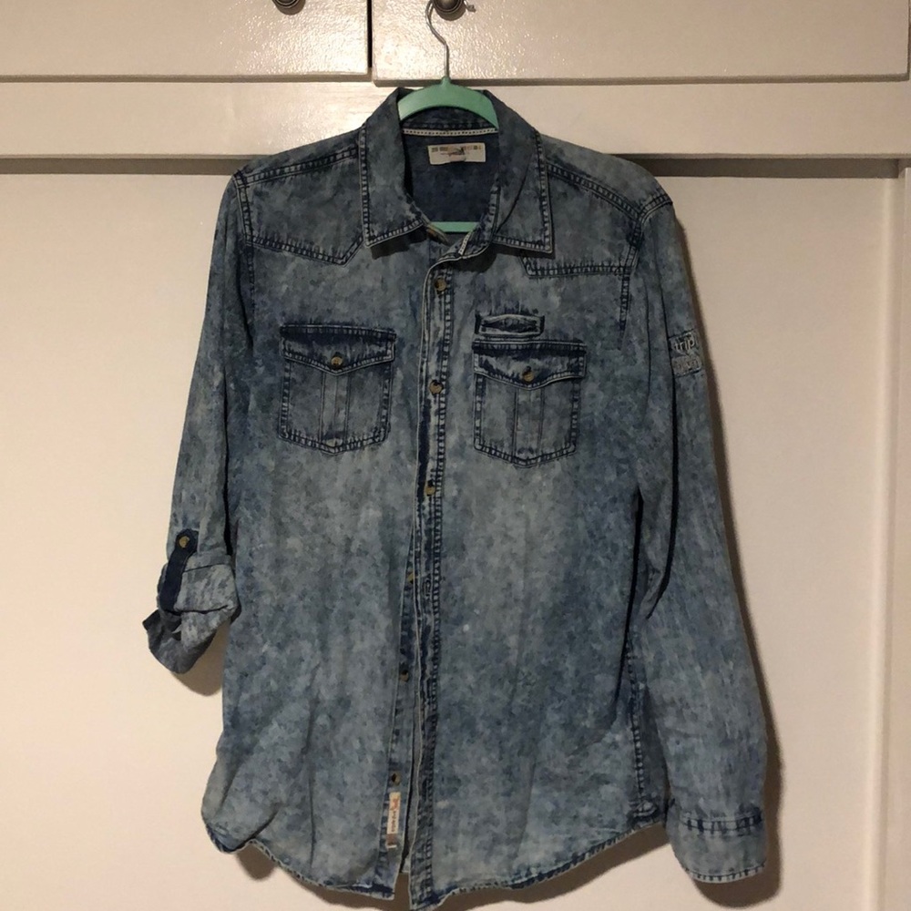 Triple Five Soul Men’s Medium Acid-washed Shirt